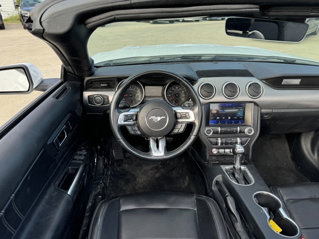 Vehicle image 28 of 36