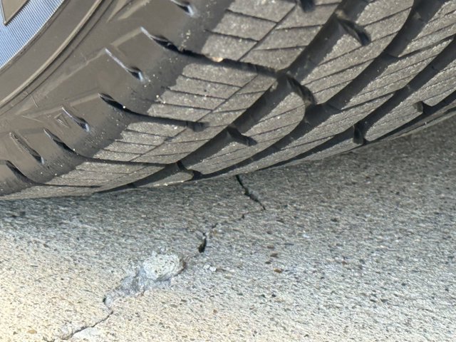 Vehicle image 34 of 36