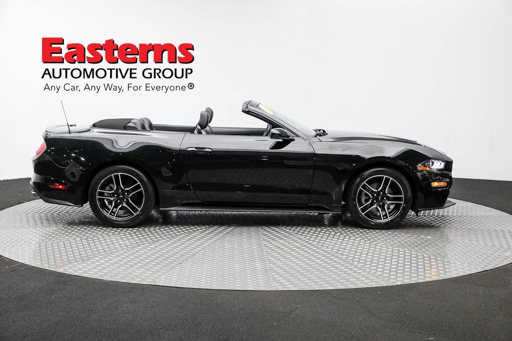 Vehicle image 18 of 60