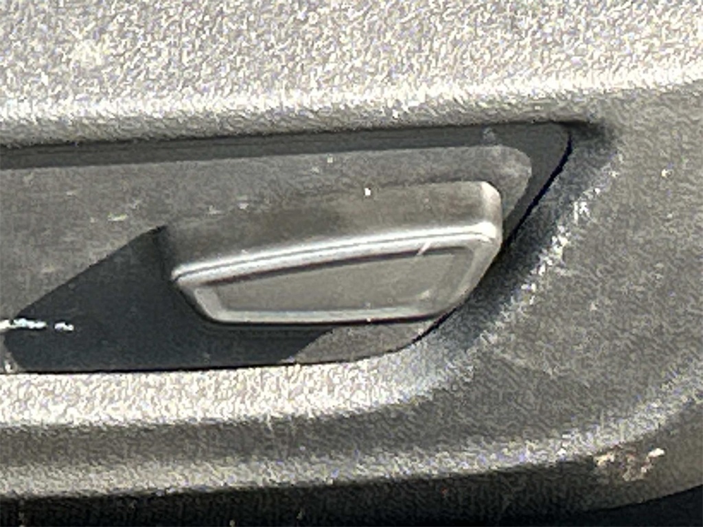 2022 Ford Mustang EcoBoost Premium Image 33 of 35