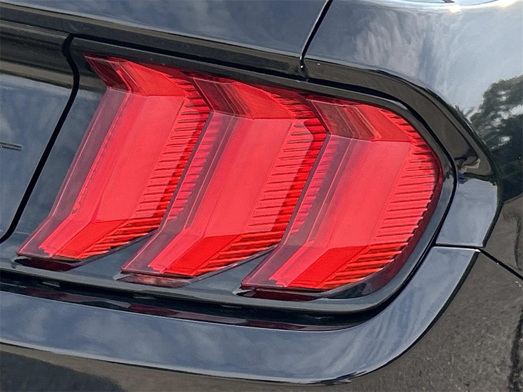 2022 Ford Mustang EcoBoost Premium Image 10 of 35