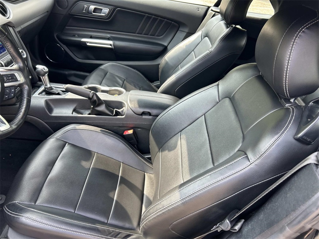 2022 Ford Mustang EcoBoost Premium Image 13 of 35