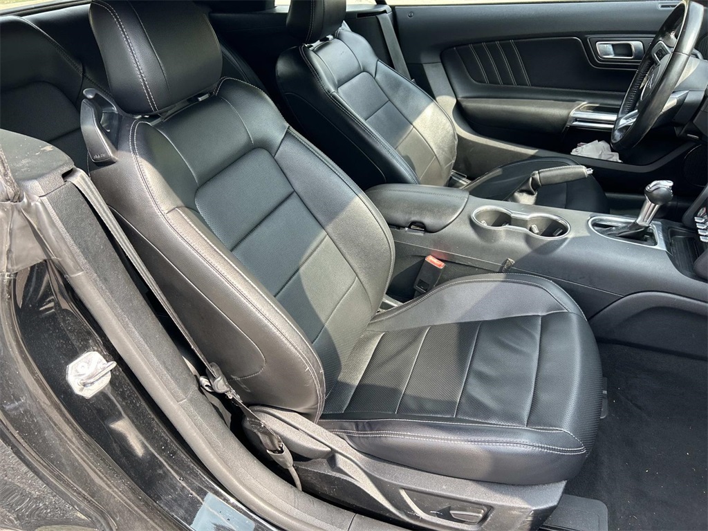 2022 Ford Mustang EcoBoost Premium Image 11 of 35