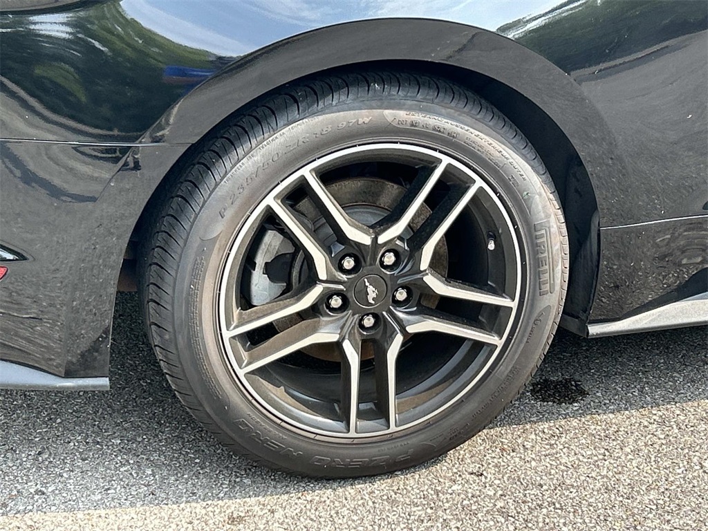 2022 Ford Mustang EcoBoost Premium Image 9 of 35