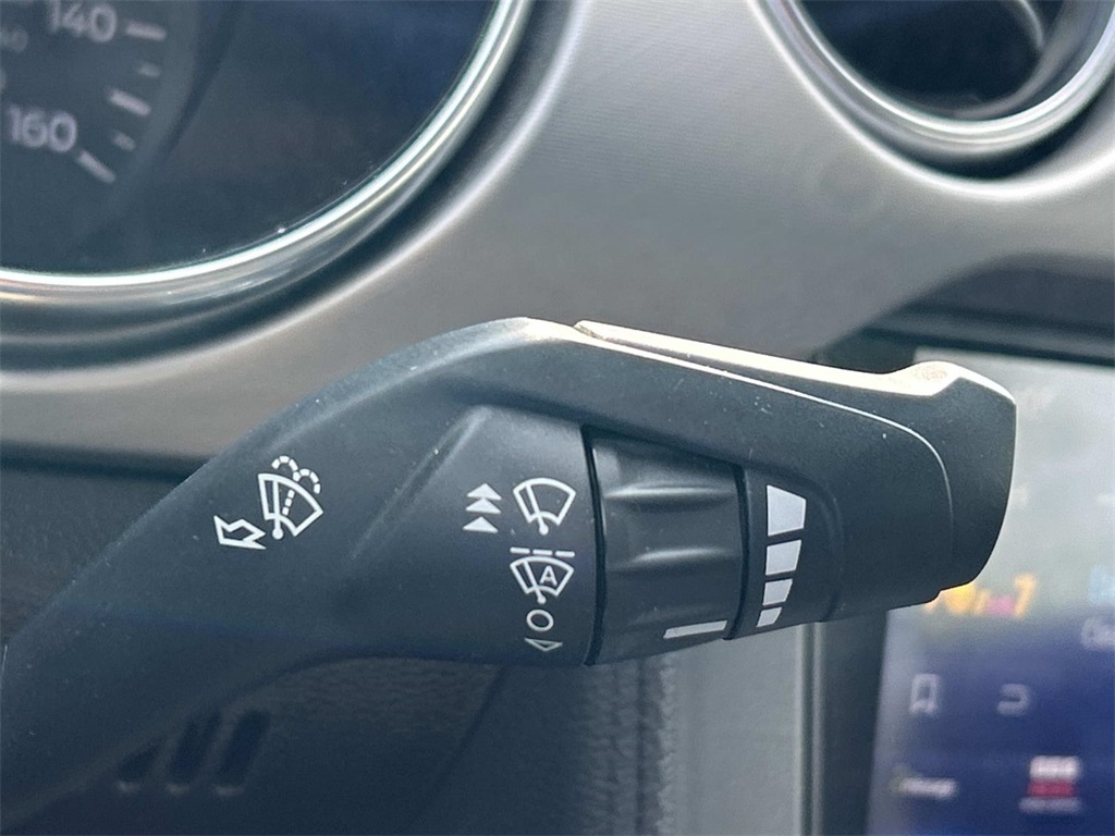 2022 Ford Mustang EcoBoost Premium Image 32 of 35