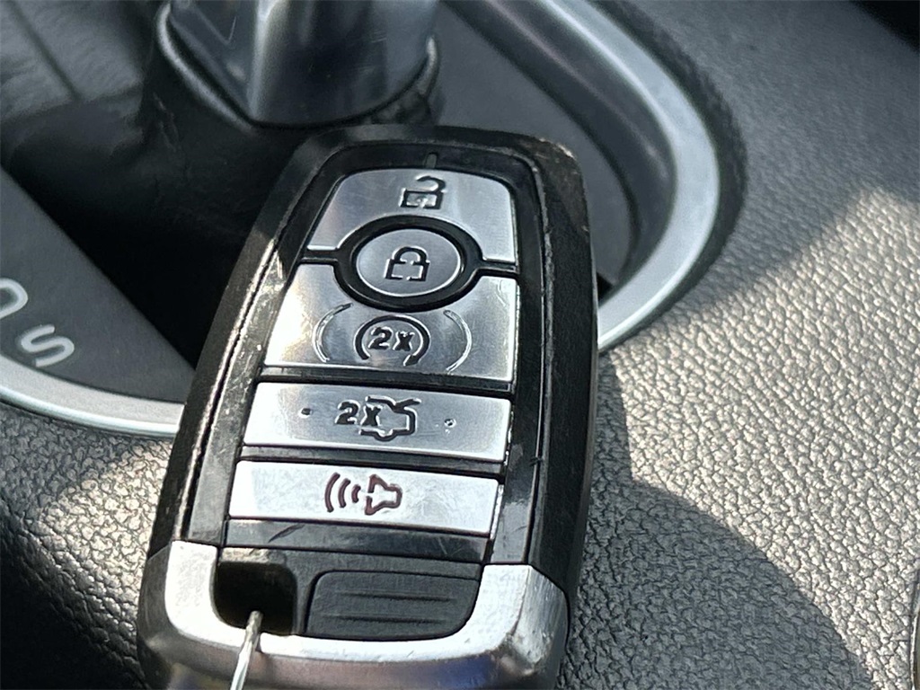 2022 Ford Mustang EcoBoost Premium Image 27 of 35