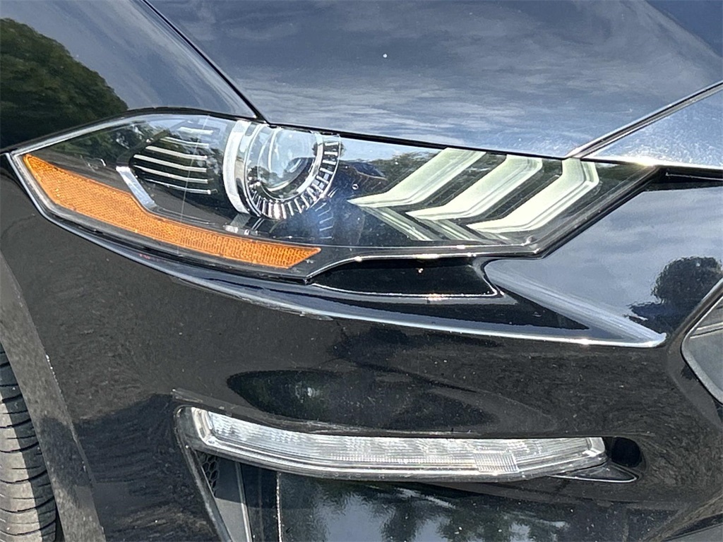 2022 Ford Mustang EcoBoost Premium Image 31 of 35