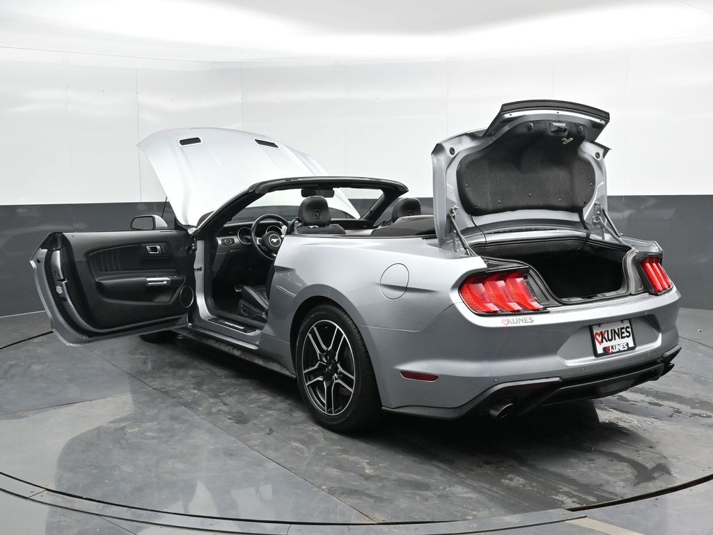 Vehicle image 25 of 50