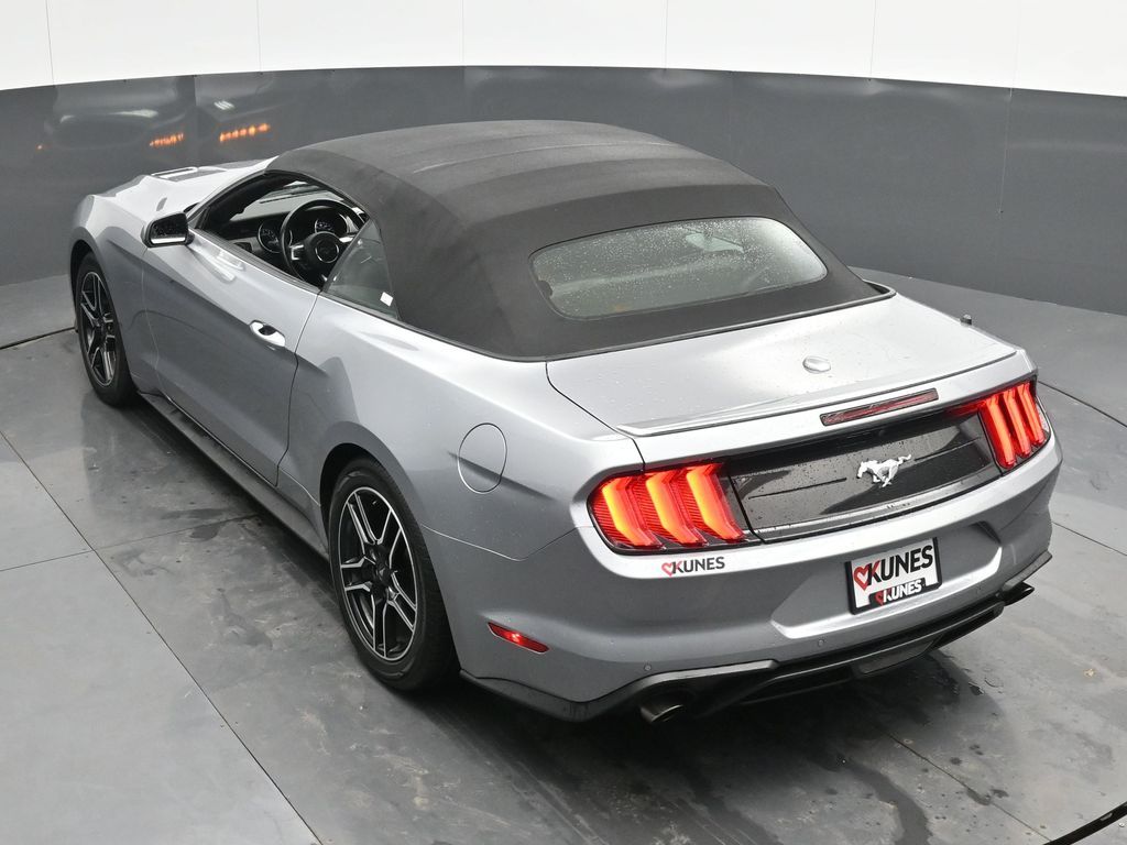 Vehicle image 15 of 50