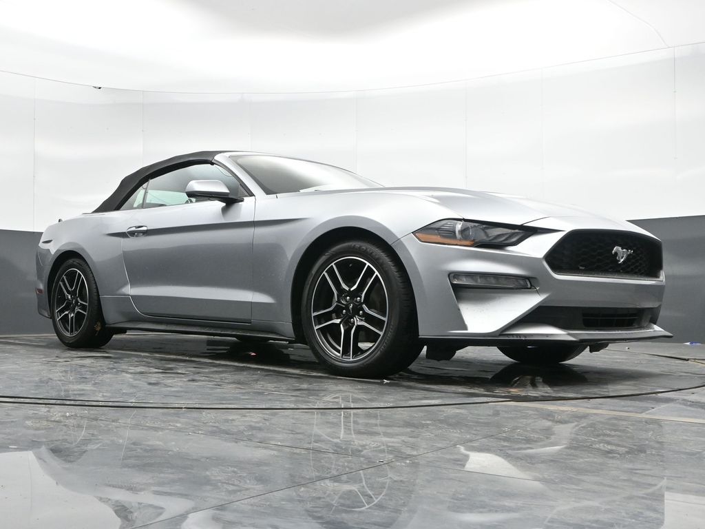 Vehicle image 19 of 50