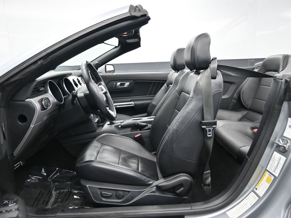 Vehicle image 39 of 50