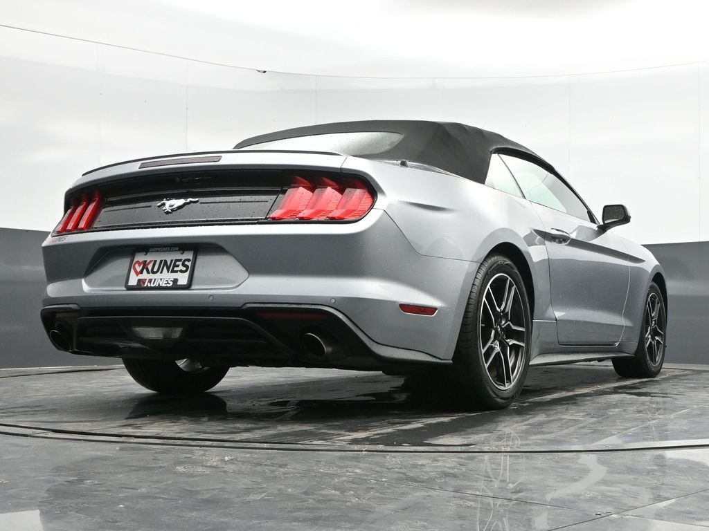 Vehicle image 16 of 50