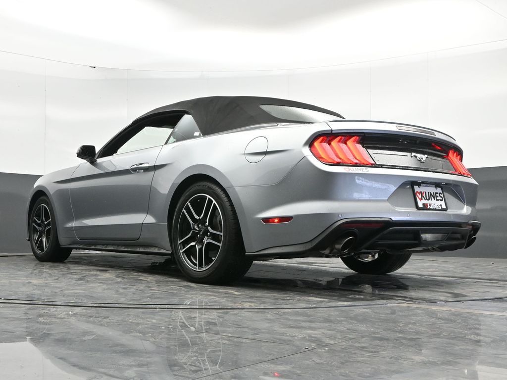 Vehicle image 23 of 50