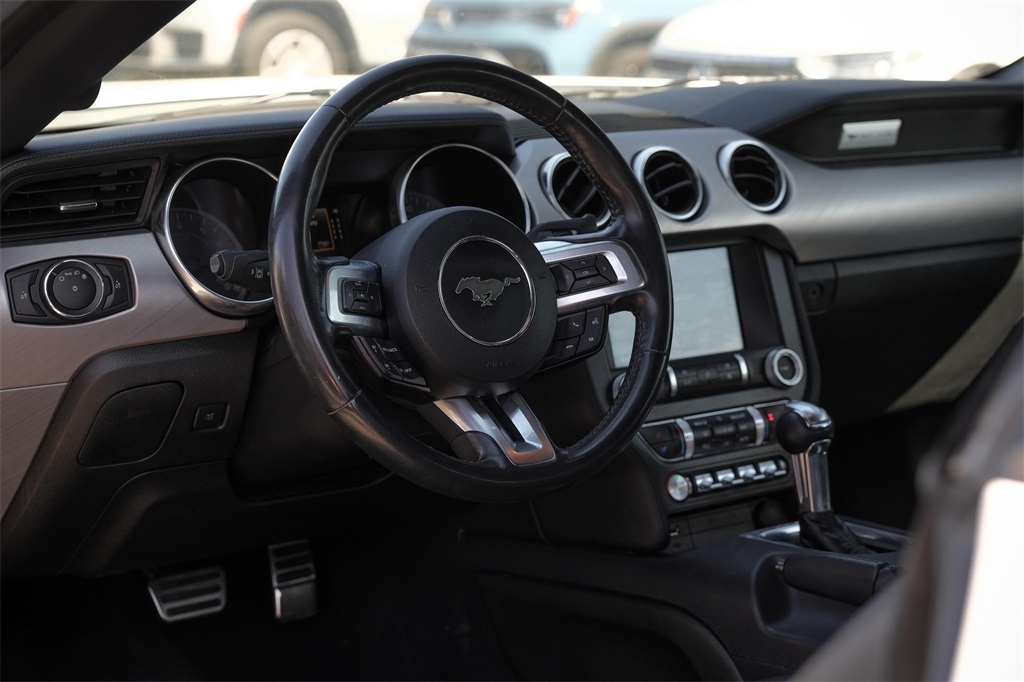 2022 Ford Mustang EcoBoost Premium Image 14 of 30