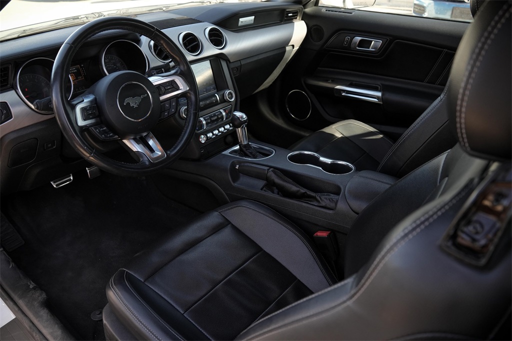 2022 Ford Mustang EcoBoost Premium Image 15 of 30