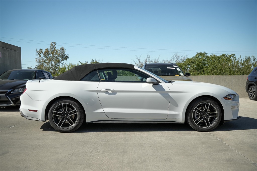 2022 Ford Mustang EcoBoost Premium Image 3 of 30