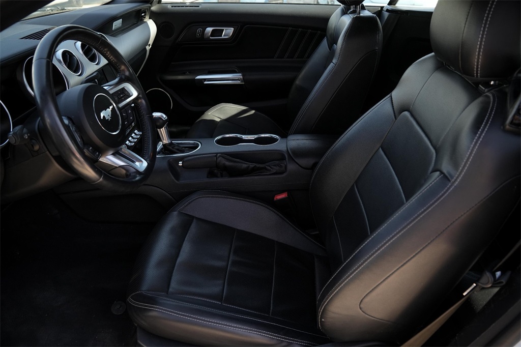 2022 Ford Mustang EcoBoost Premium Image 13 of 30