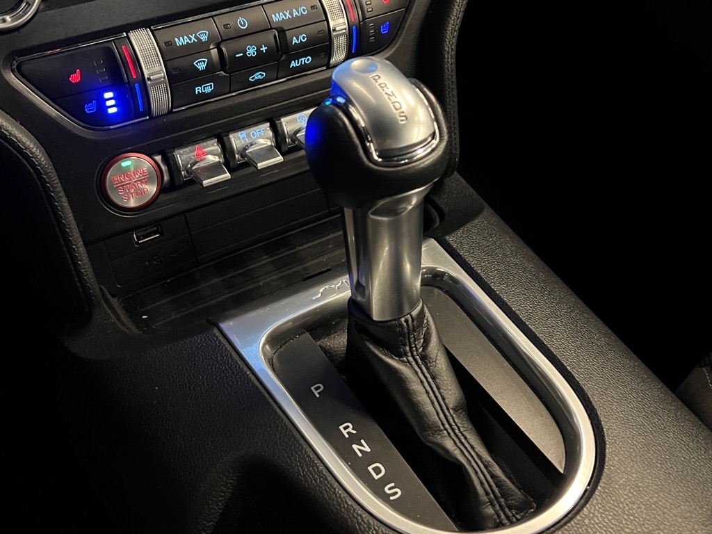 Vehicle image 16 of 22