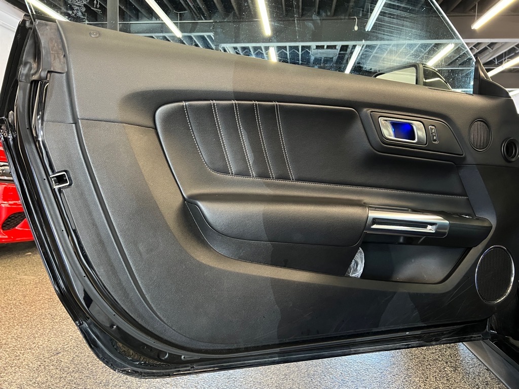Vehicle image 7 of 22