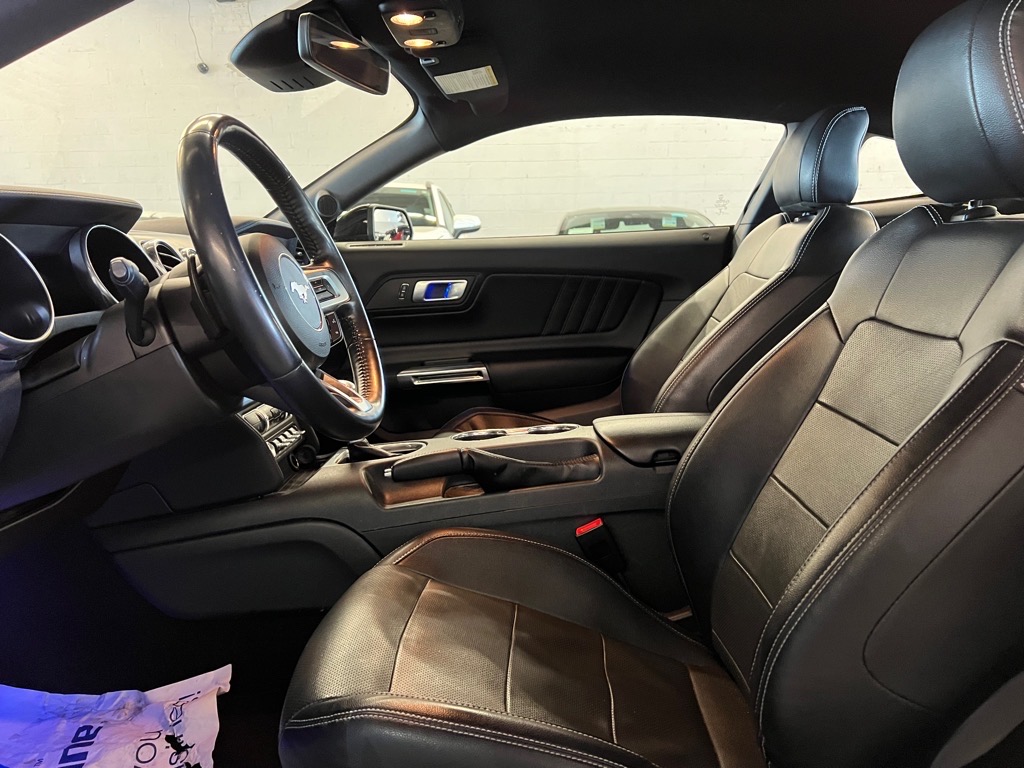 Vehicle image 8 of 22