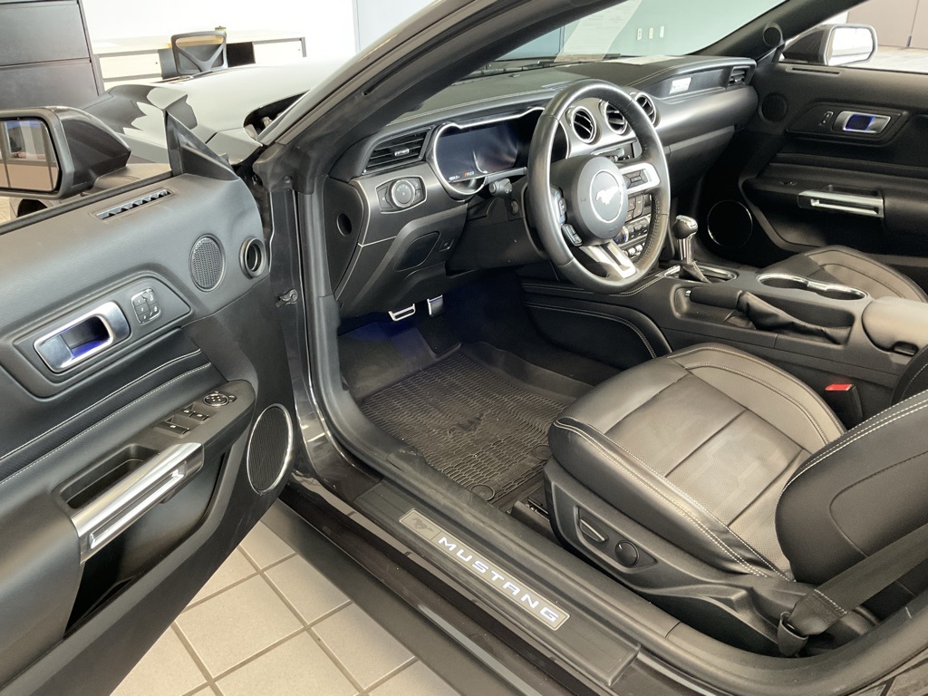 2022 Ford Mustang GT Premium Image 16 of 27