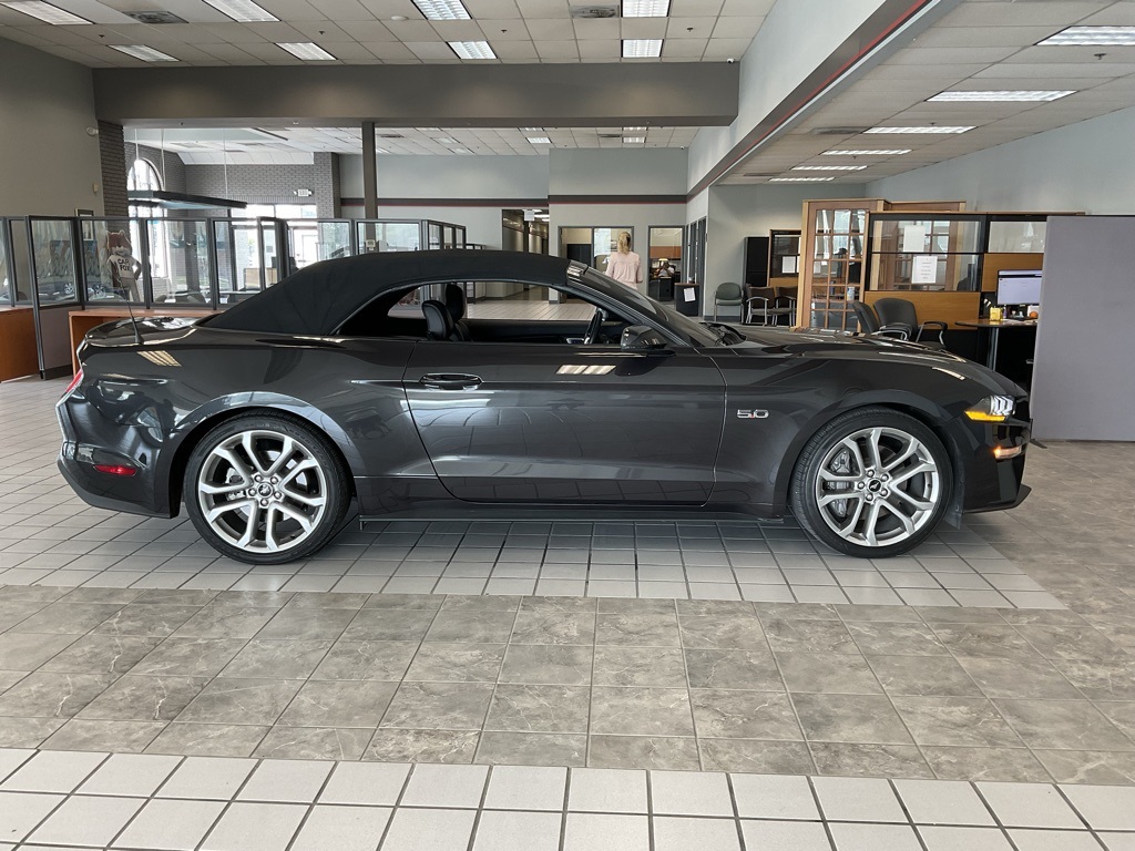 2022 Ford Mustang GT Premium Image 3 of 27