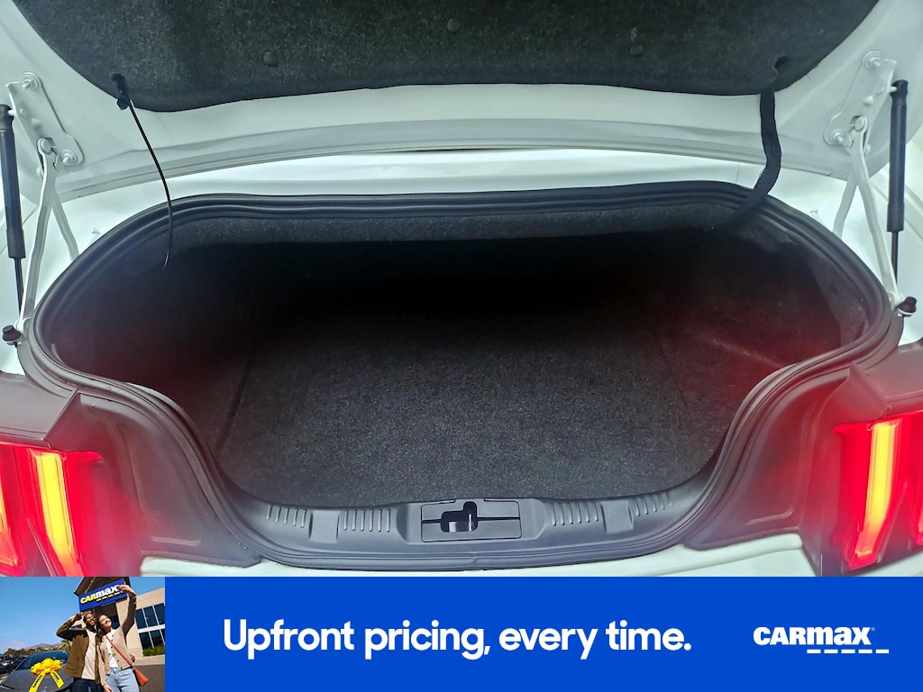 2022 Ford Mustang GT Premium Image 9 of 23