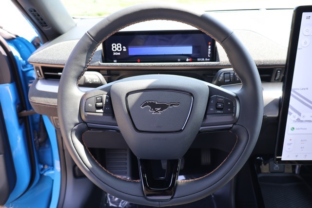 Vehicle image 18 of 29