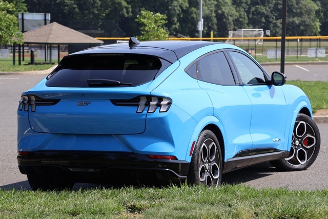 Vehicle image 7 of 29