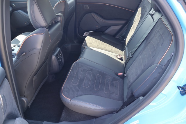 Vehicle image 16 of 29