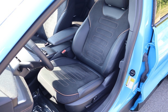 Vehicle image 14 of 29