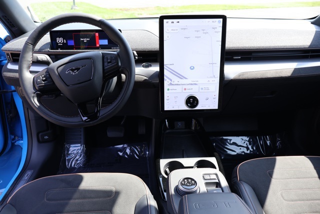 Vehicle image 17 of 29