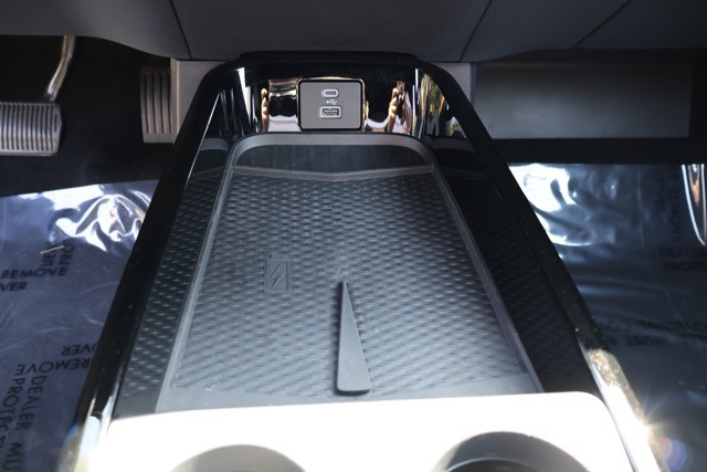 Vehicle image 13 of 29
