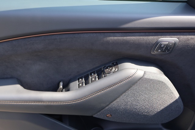 Vehicle image 20 of 29