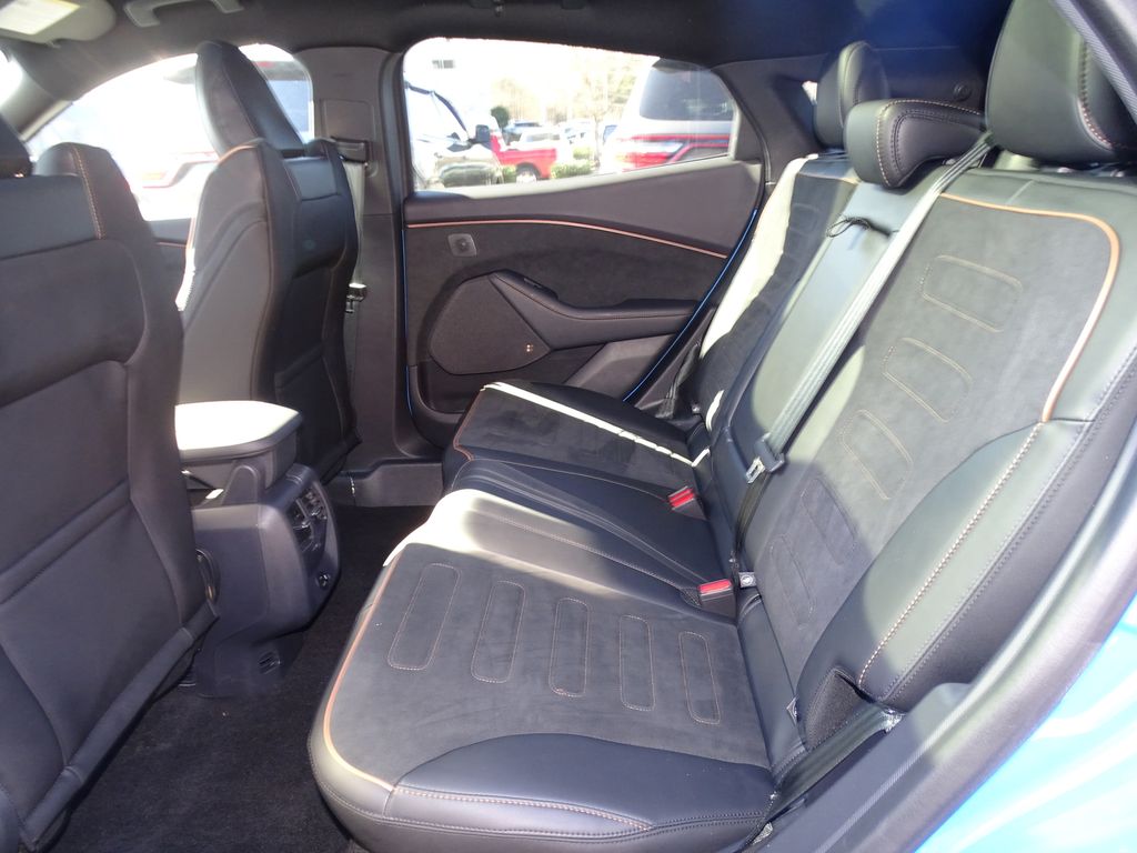 Vehicle image 10 of 36