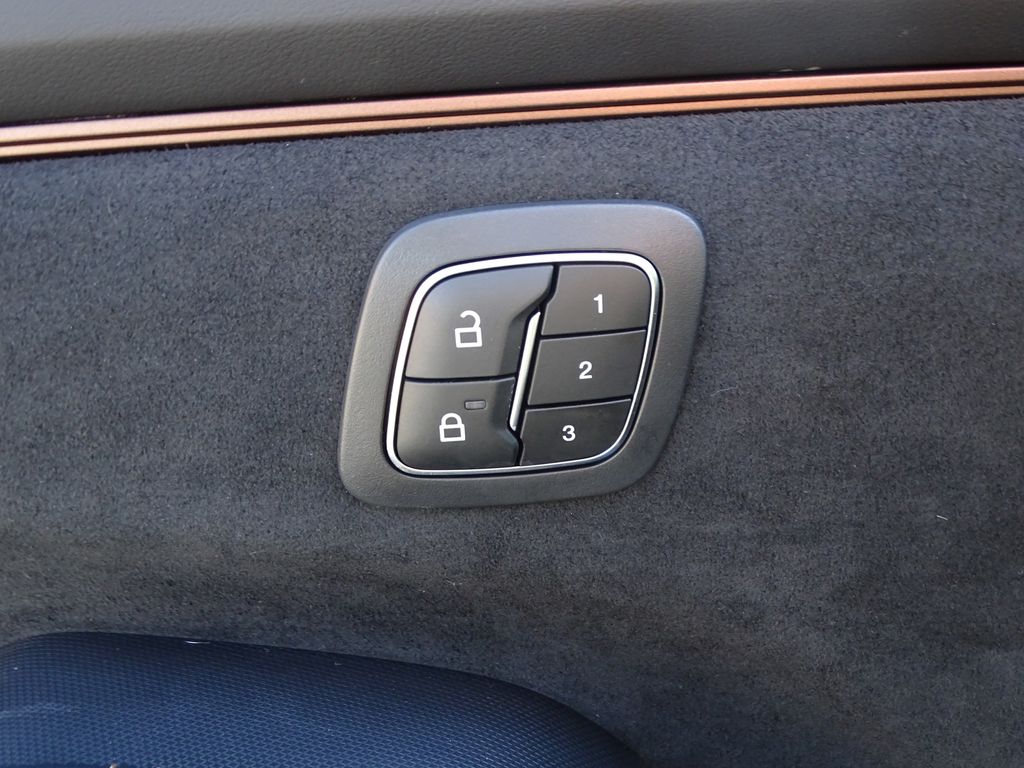 Vehicle image 15 of 36