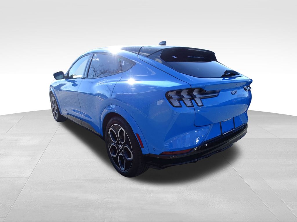 Vehicle image 6 of 36