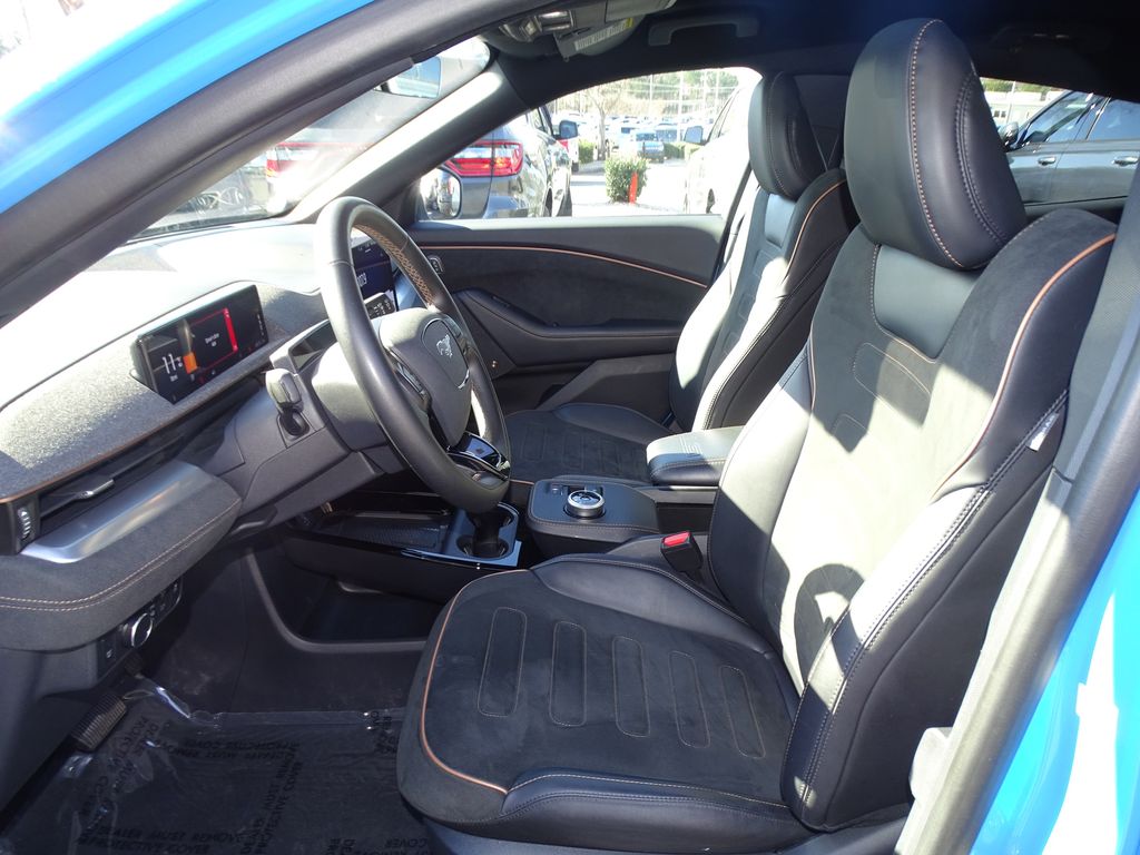 Vehicle image 9 of 36