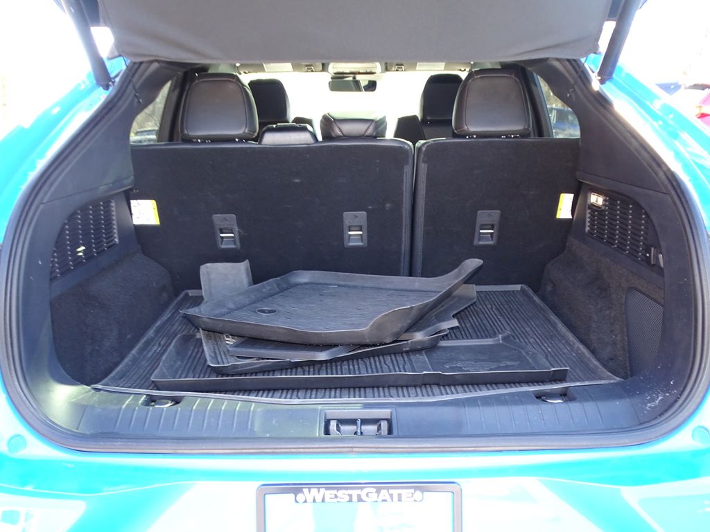 Vehicle image 11 of 36