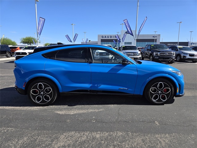 Vehicle image 4 of 33