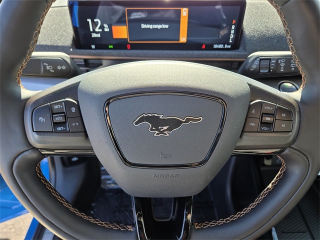 Vehicle image 21 of 33