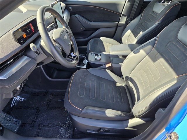 Vehicle image 12 of 33