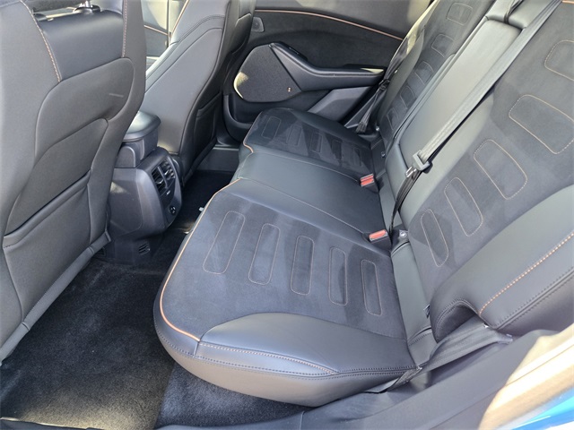 Vehicle image 13 of 33
