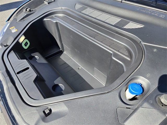 Vehicle image 19 of 33