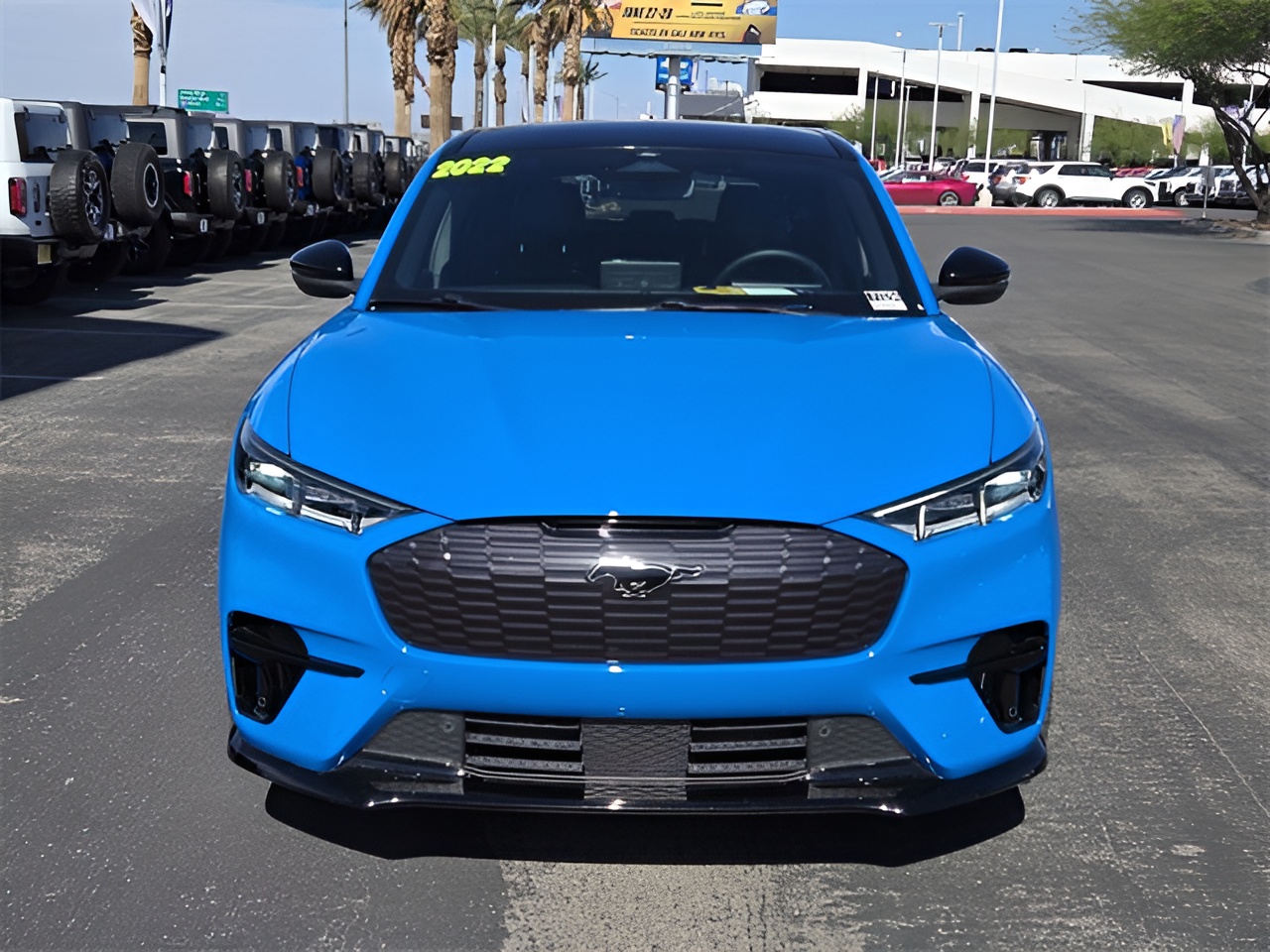 Vehicle image 28 of 33
