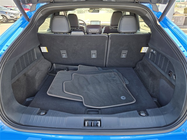 Vehicle image 15 of 33