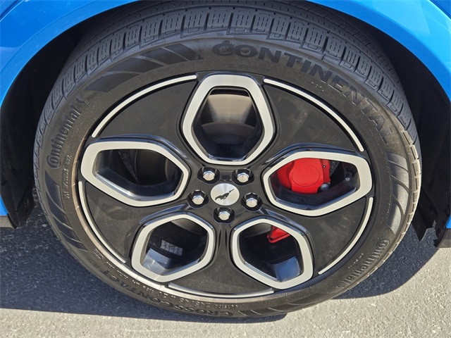 Vehicle image 11 of 33