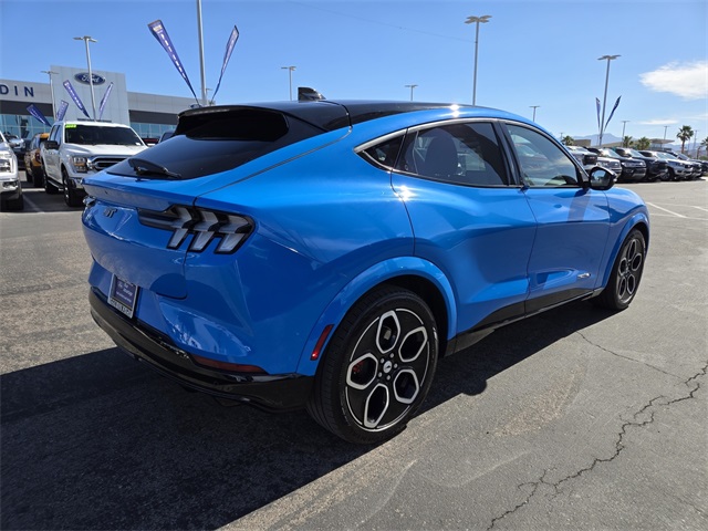 Vehicle image 5 of 33