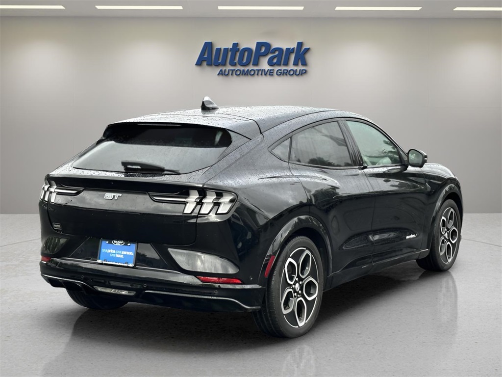 Vehicle image 5 of 34