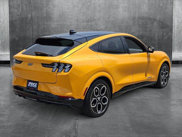 Vehicle image 5 of 25